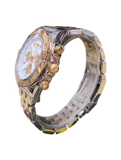 Breitling Chronomat 44 CB0110 Image 2